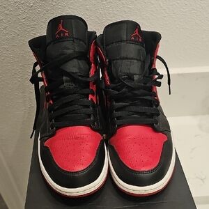Jordan Air Jordan 1 Mid Black Red